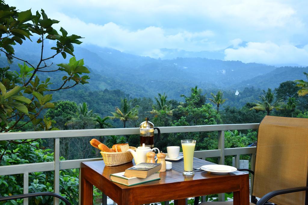 Mistletoe Homestay & Cafe Munnar Eksteriør bilde